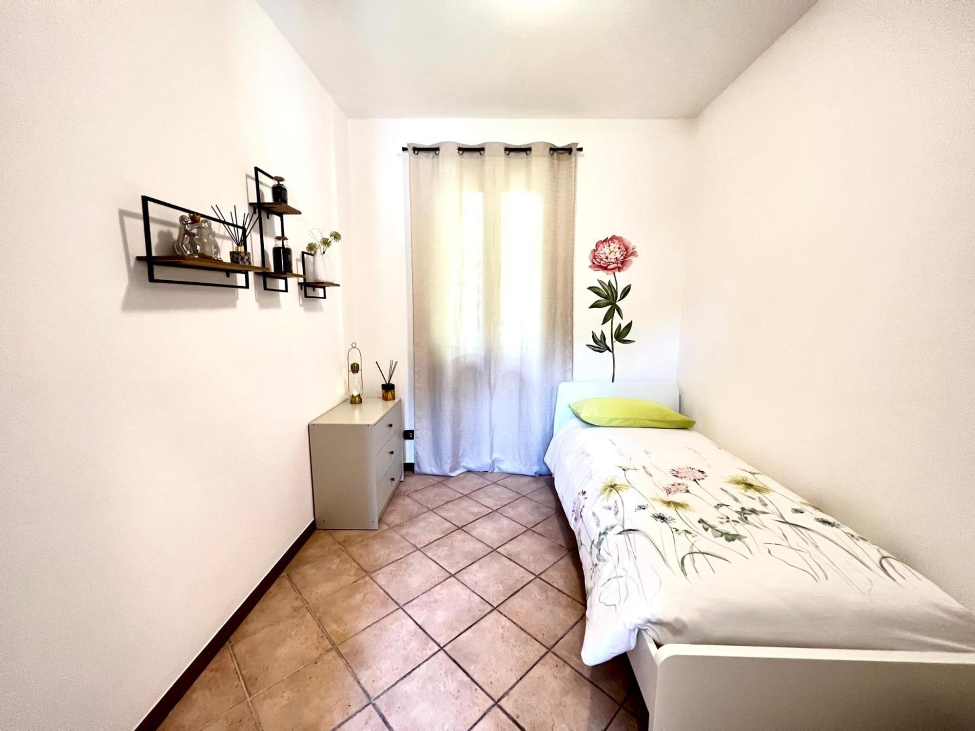 Villa L'Acero Rosso - Giardino Privato E Box Auto Menaggio Exterior foto