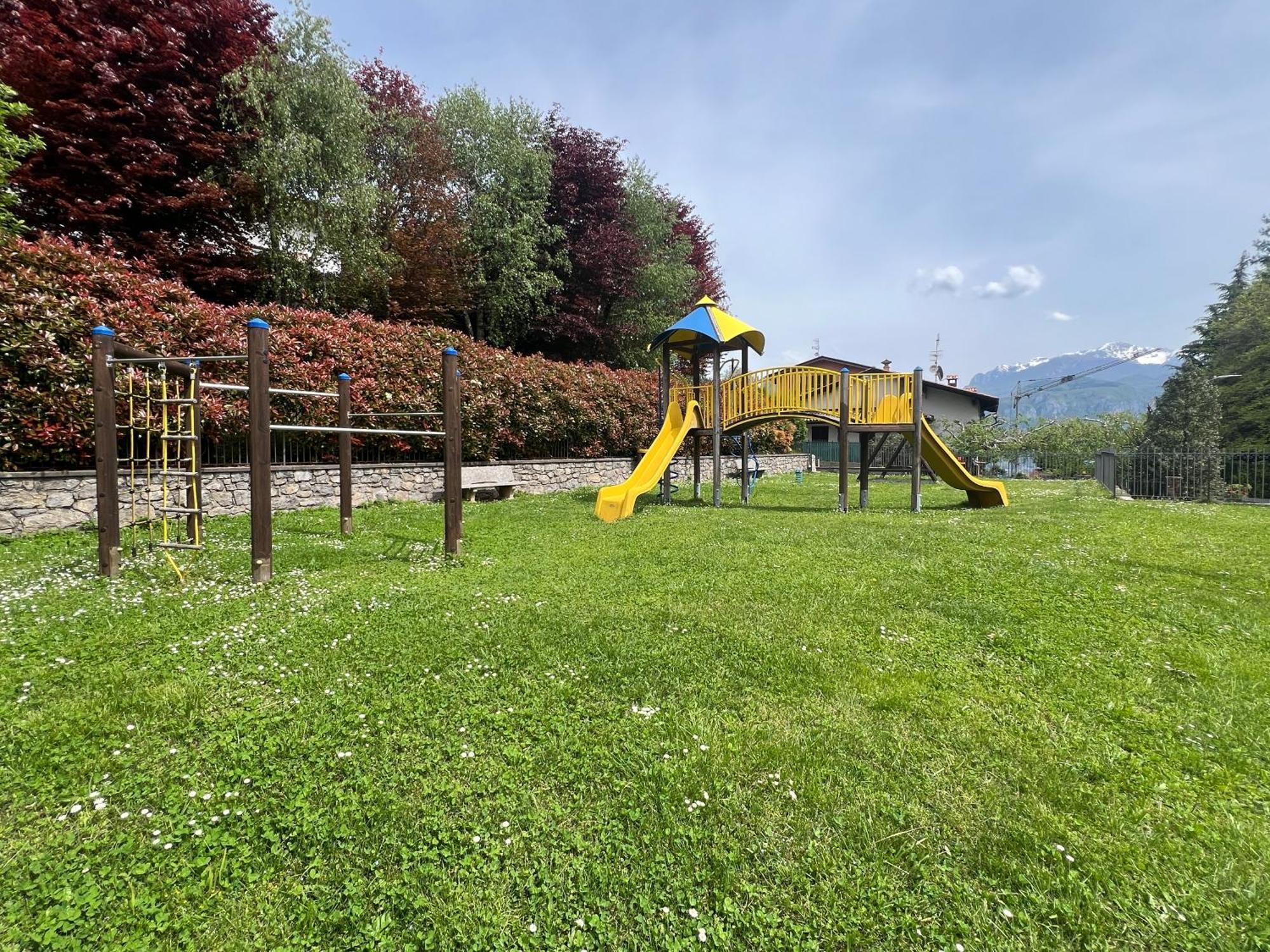 Villa L'Acero Rosso - Giardino Privato E Box Auto Menaggio Exterior foto
